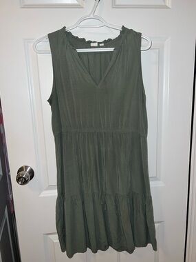 GAP Olive Green Sleeveless Tiered V-Neck Dress